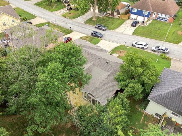 838 NW 69 th Place, Kansas City, MO 64118