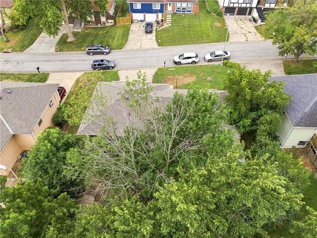 838 NW 69 th Place, Kansas City, MO 64118