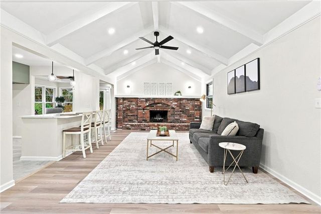 838 NW 69 th Place, Kansas City, MO 64118