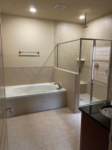 1607 Bass Street D, Houston, TX 77007