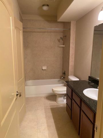 1607 Bass Street D, Houston, TX 77007