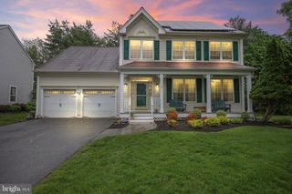 18 NAVESINK DRIVE, Pennington, NJ 08534
