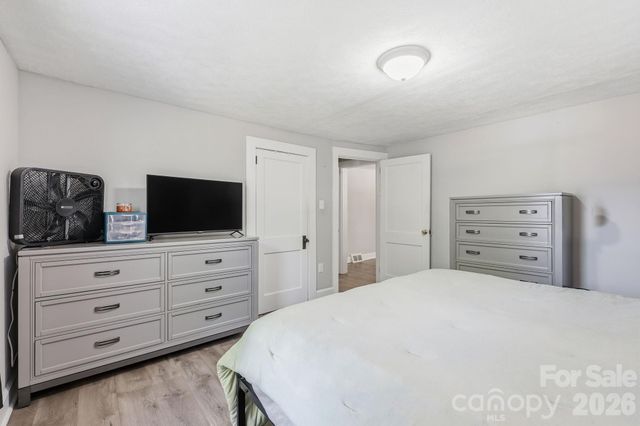 197 Mulberry Street, Clyde, NC 28721