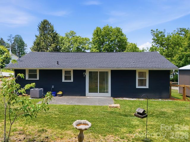197 Mulberry Street, Clyde, NC 28721