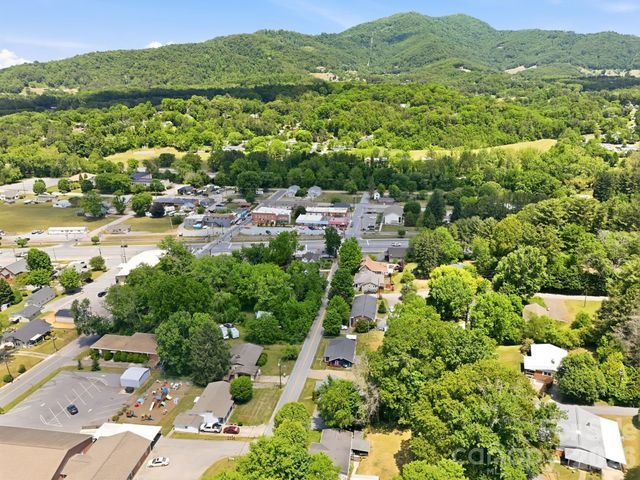 197 Mulberry Street, Clyde, NC 28721
