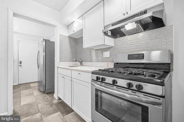 3417 BAKER ST NE, Washington, DC 20019