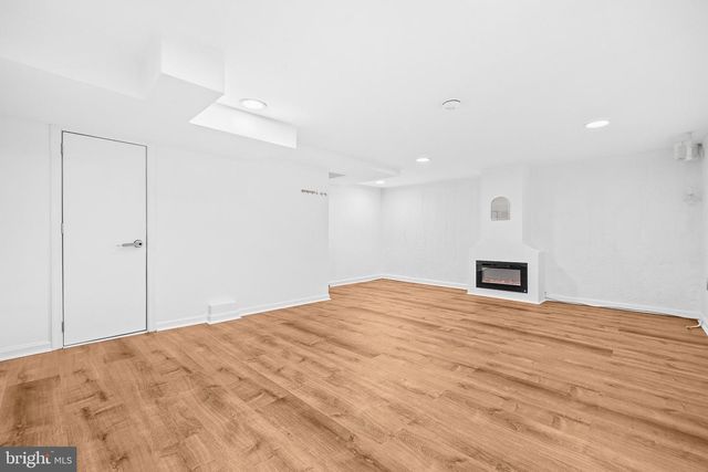 3417 BAKER ST NE, Washington, DC 20019