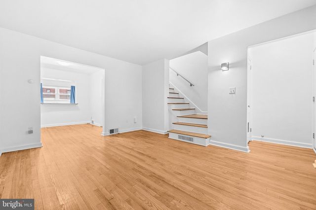 3417 BAKER ST NE, Washington, DC 20019