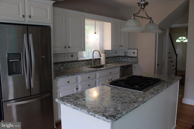 121 N TENNESSE AVENUE, Martinsburg, WV 25401