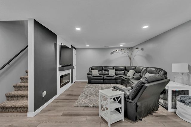 1825 E Summerwood St, Goddard, KS 67052