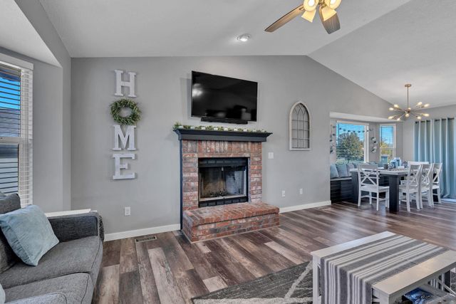 1825 E Summerwood St, Goddard, KS 67052