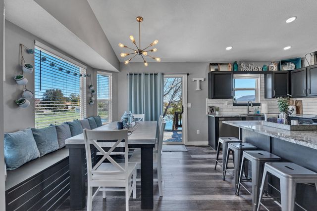 1825 E Summerwood St, Goddard, KS 67052