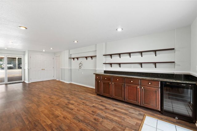 920 Bonita Street, Bayou Vista, TX 77563