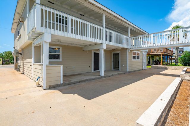 920 Bonita Street, Bayou Vista, TX 77563