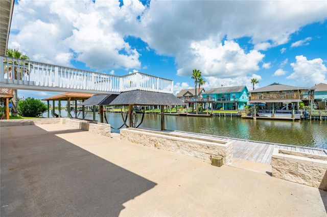 920 Bonita Street, Bayou Vista, TX 77563
