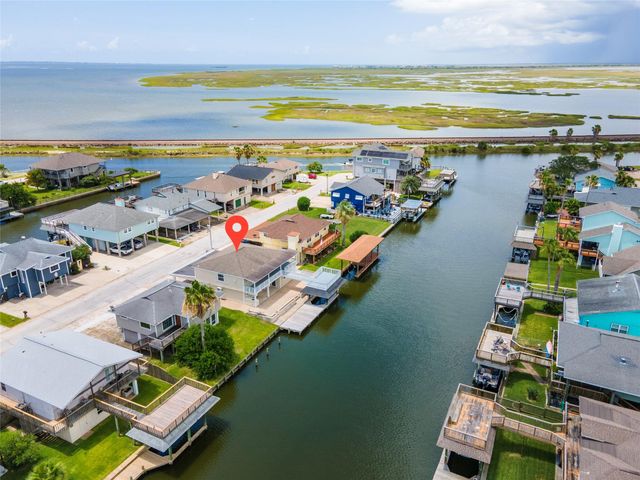 920 Bonita Street, Bayou Vista, TX 77563