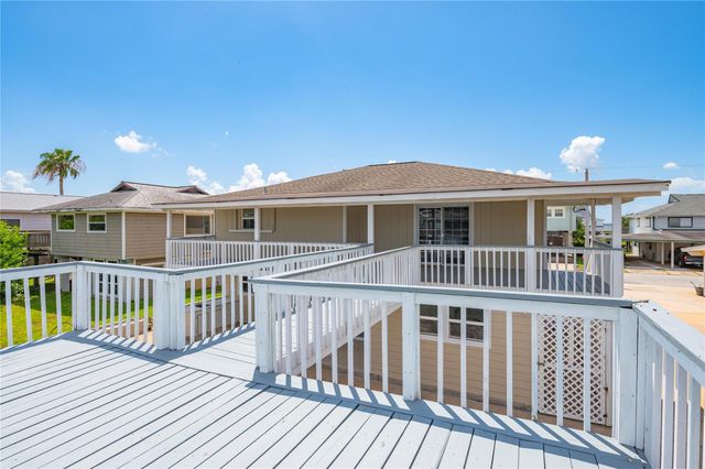 920 Bonita Street, Bayou Vista, TX 77563