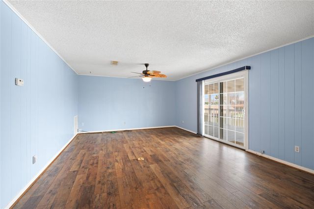 920 Bonita Street, Bayou Vista, TX 77563