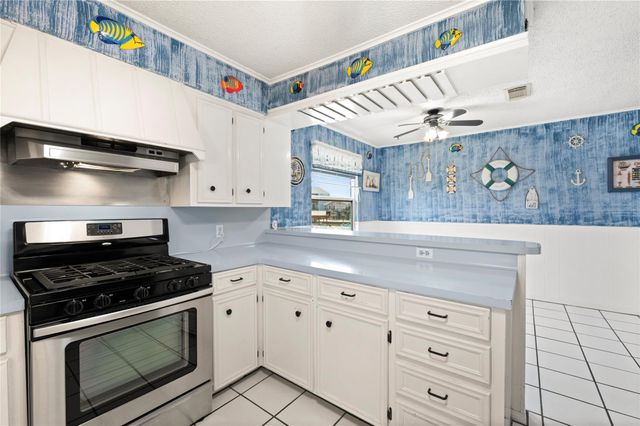 920 Bonita Street, Bayou Vista, TX 77563