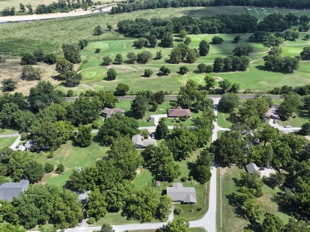 421 Lakewood Drive, Noel, MO 64854