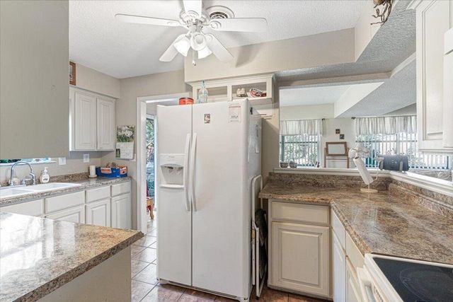 421 Lakewood Drive, Noel, MO 64854