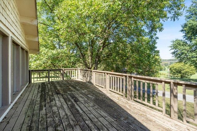 421 Lakewood Drive, Noel, MO 64854