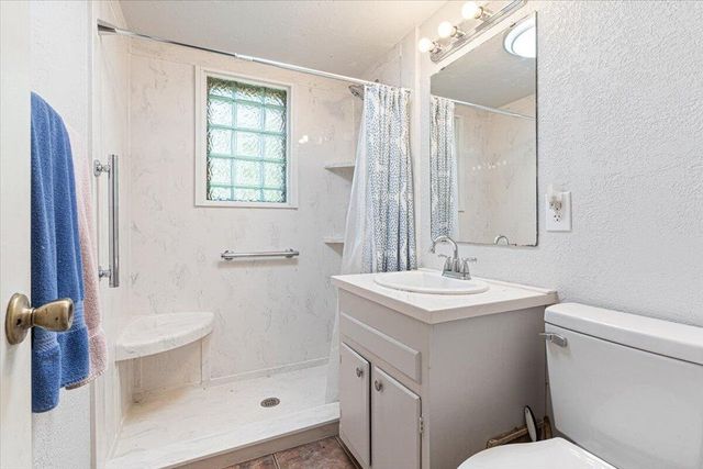 421 Lakewood Drive, Noel, MO 64854