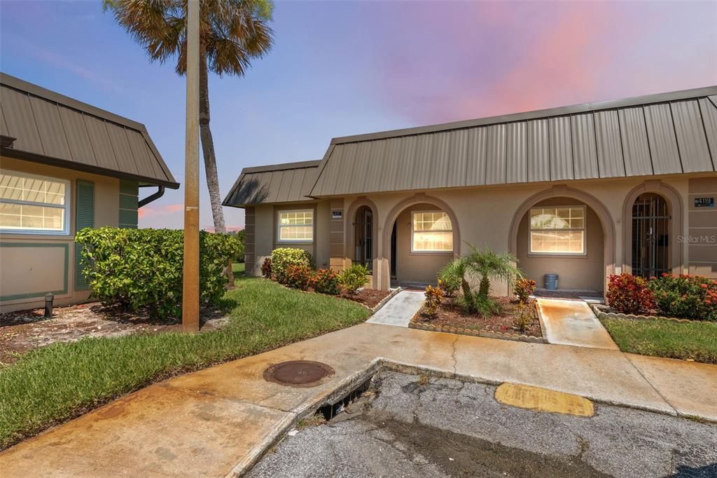 4117 STRATFORD DRIVE 4117, New Port Richey, FL 34652