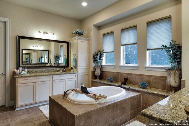 13710 Astros, San Antonio, TX 78245