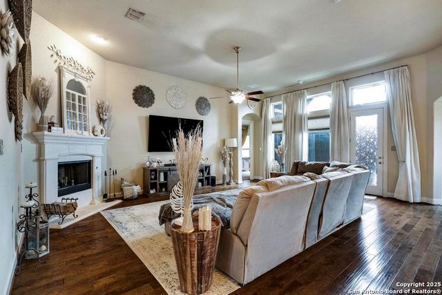 13710 Astros, San Antonio, TX 78245