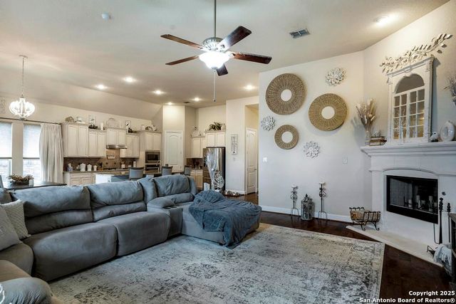 13710 Astros, San Antonio, TX 78245