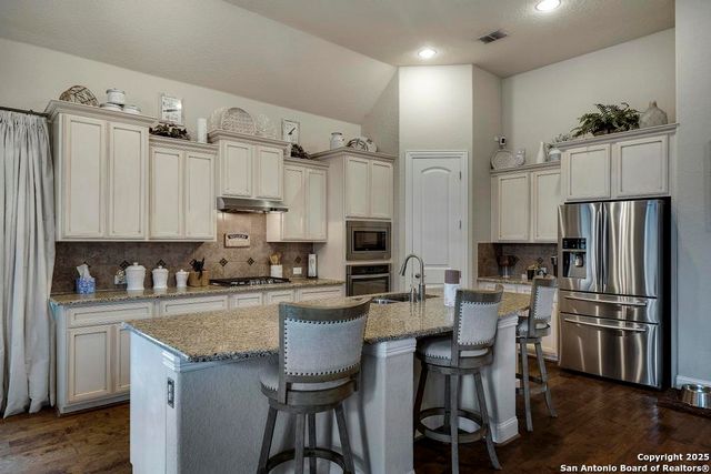 13710 Astros, San Antonio, TX 78245