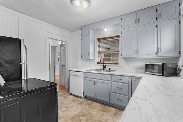 841 S Leslie Avenue, Independence, MO 64050