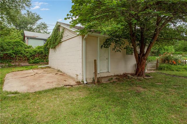 841 S Leslie Avenue, Independence, MO 64050