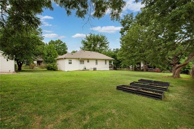 841 S Leslie Avenue, Independence, MO 64050