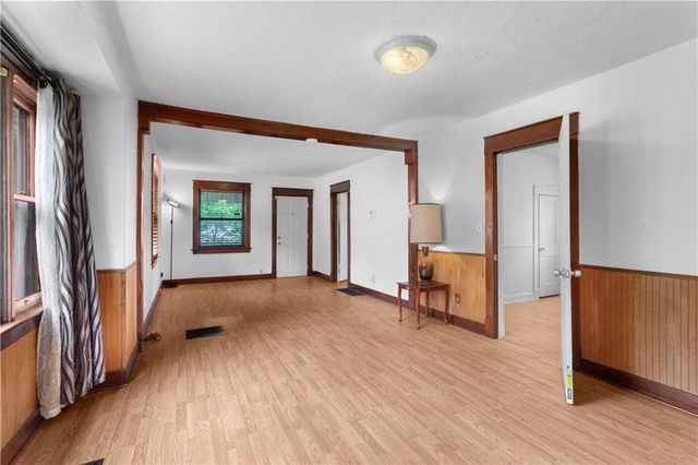 841 S Leslie Avenue, Independence, MO 64050