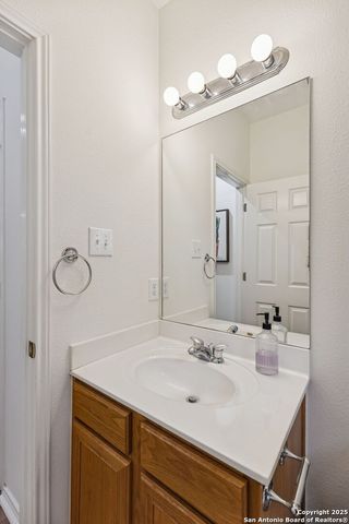 8639 Cantua Creek, Helotes, TX 78023