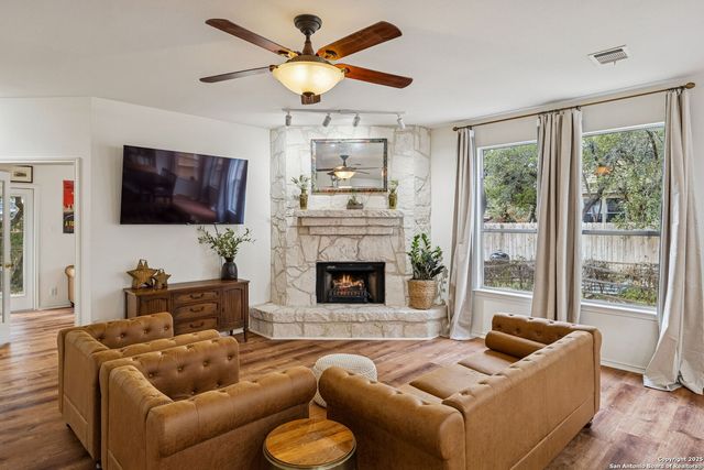 8639 Cantua Creek, Helotes, TX 78023