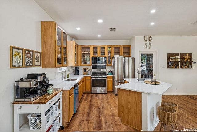 8639 Cantua Creek, Helotes, TX 78023