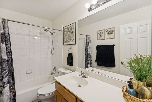 8639 Cantua Creek, Helotes, TX 78023