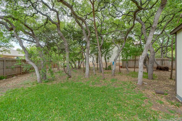 8639 Cantua Creek, Helotes, TX 78023
