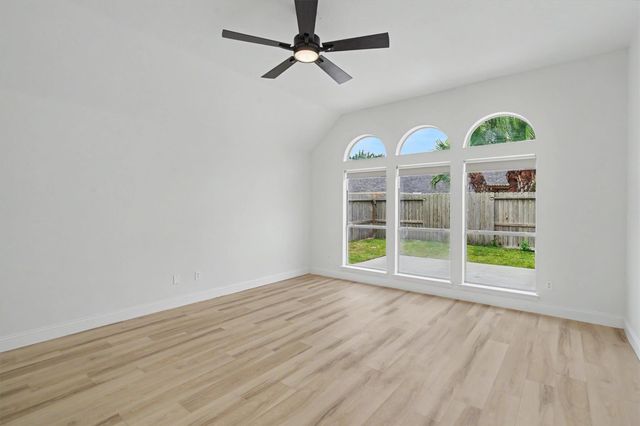 2905 Summer Cape Court, League City, TX 77573