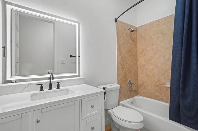2905 Summer Cape Court, League City, TX 77573