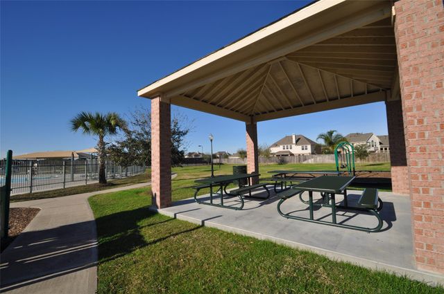 2905 Summer Cape Court, League City, TX 77573