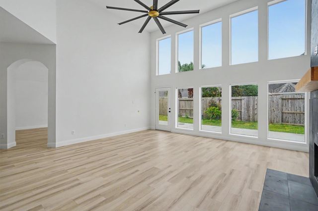 2905 Summer Cape Court, League City, TX 77573