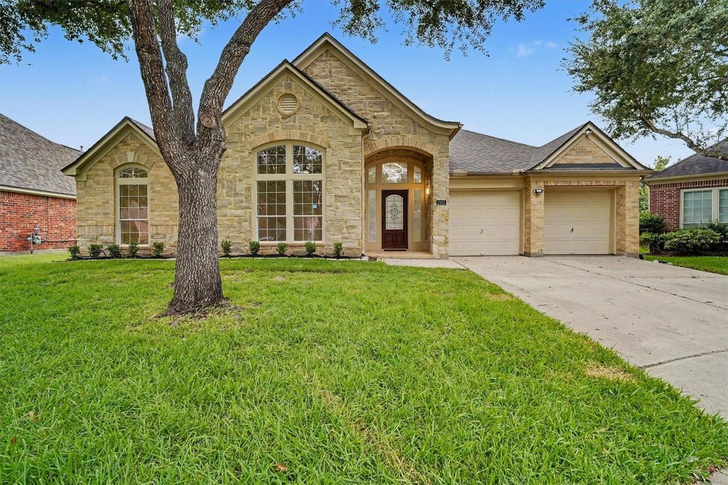 2905 Summer Cape Court, League City, TX 77573