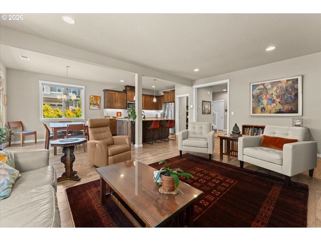 3121 Se RIESLING Rd, Milwaukie, OR 97267