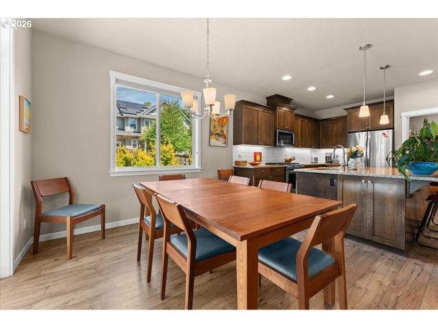 3121 Se RIESLING Rd, Milwaukie, OR 97267
