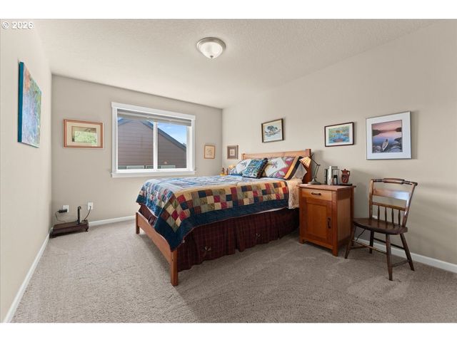 3121 Se RIESLING Rd, Milwaukie, OR 97267