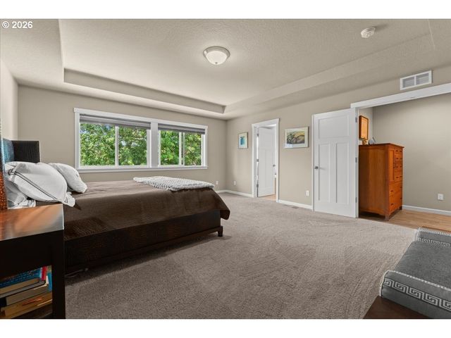 3121 Se RIESLING Rd, Milwaukie, OR 97267